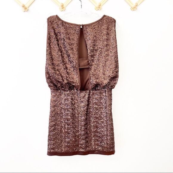 Laundry By Shelli Segal Keyhole Back Sequin Dress - Picture 2 of 9